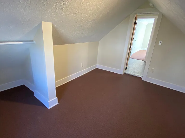 1574 Forrest Ave NE — Photo 21