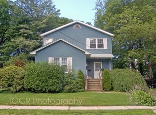 23 Christopher St, Ramsey, NJ 07446