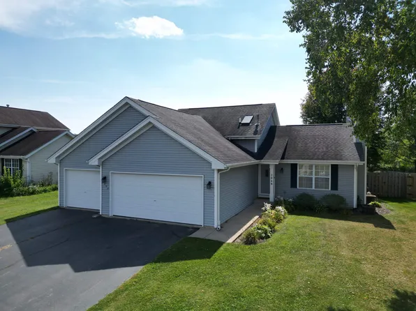 2048 Southfield Ln, Byron, IL 61010