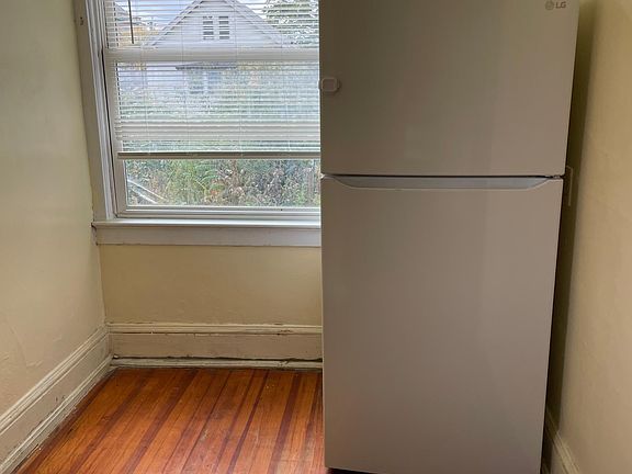 2nd image of 22 Morris St Unit 1