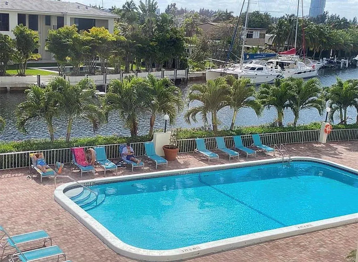 2 bed, 2.0 bath, $2,550 — Photo 1