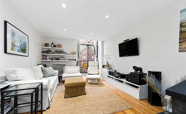 Rented by Powered by DMT LLC | media 4