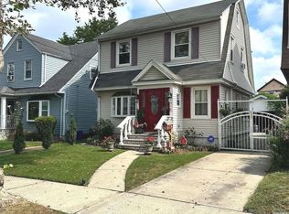 9049 205th St, Jamaica, NY 11423