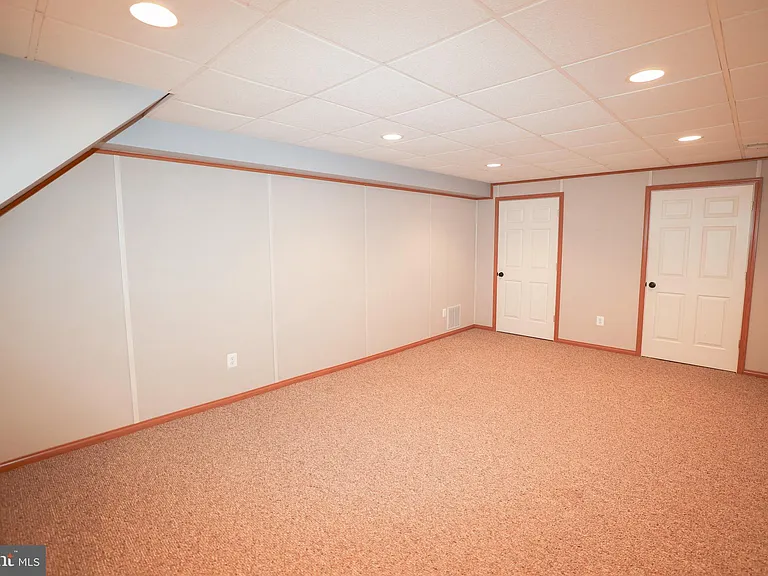 23891 Deep Hollow Ln — Photo 35