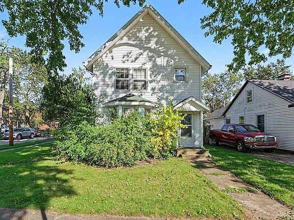 2nd image of 600 Laurel St