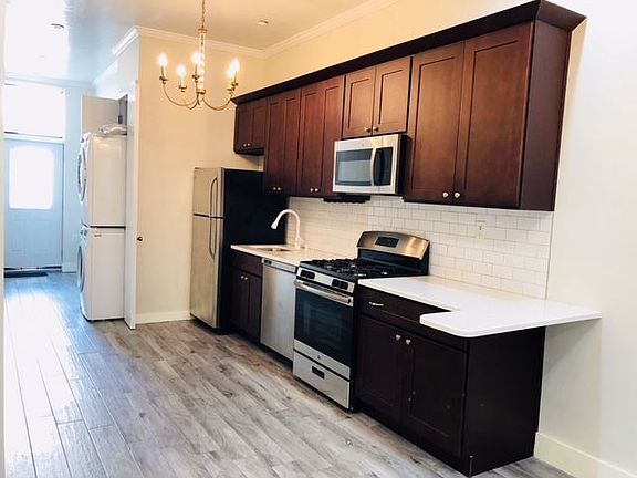 3rd image of 351 Van Brunt St APT 1