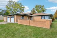 Hillside Dr-S2410-001.jpg