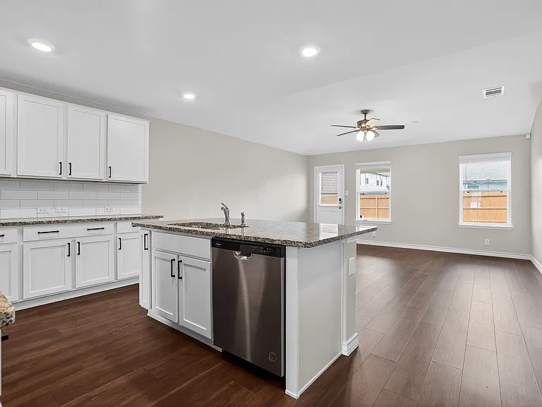 611 Overlook Rdg — Photo 11