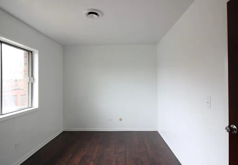 1225 Hunters Ln — Photo 9