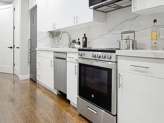 2nd image of 156 W 20th St APT 4B