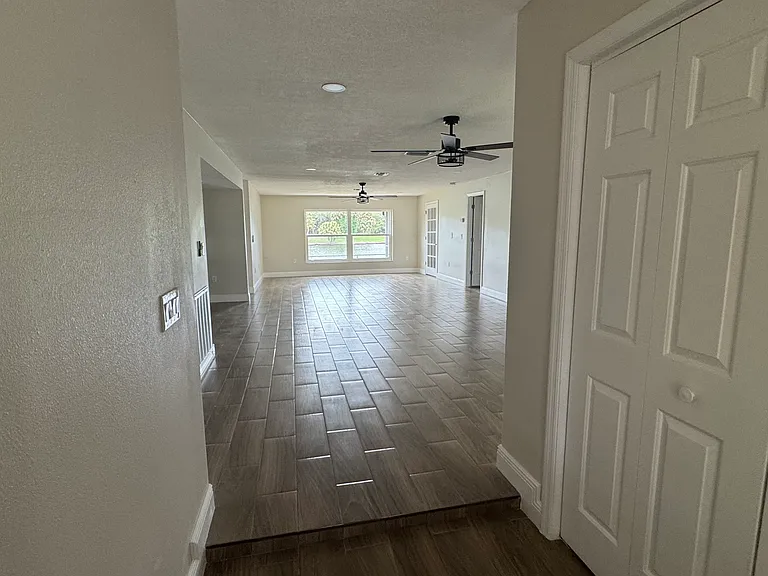 7409 Lake Forest Cir — Photo 10