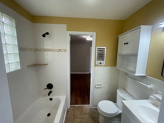 4th image of 2425 Chapel Ave #B