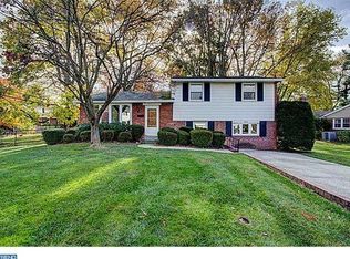 313 N Bobbin Mill Ln, Broomall, PA 19008