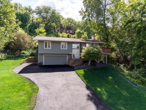 W5721 Sherwood DRIVE, La Crosse, WI 54601