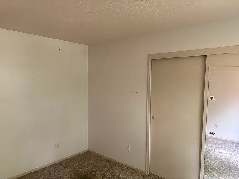 2702 La Silla Dorada — Photo 3