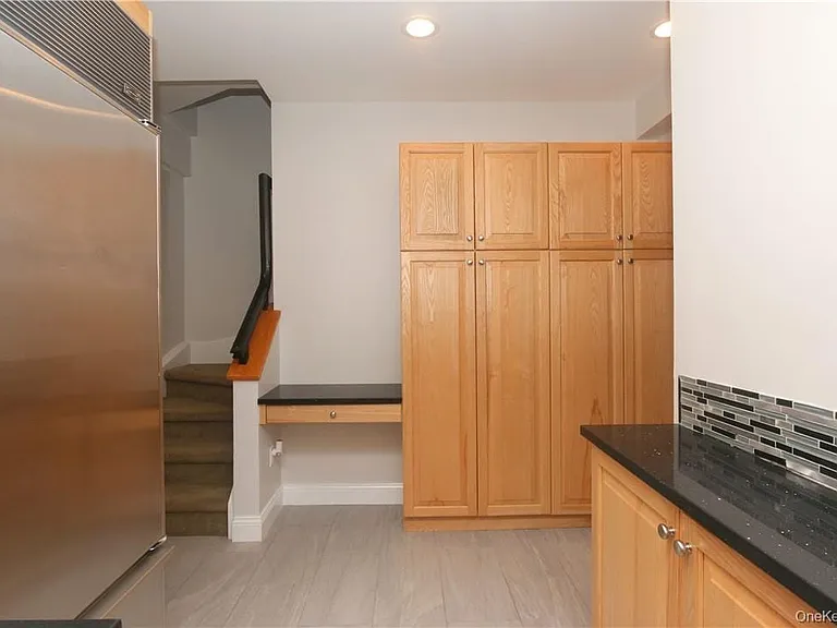 7 Meadow St — Photo 10