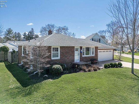 3rd image of 6211 Shadyside Dr