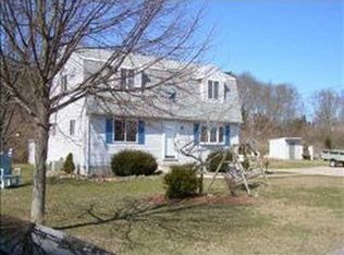 19 Sandy Ln, Westerly, RI 02891