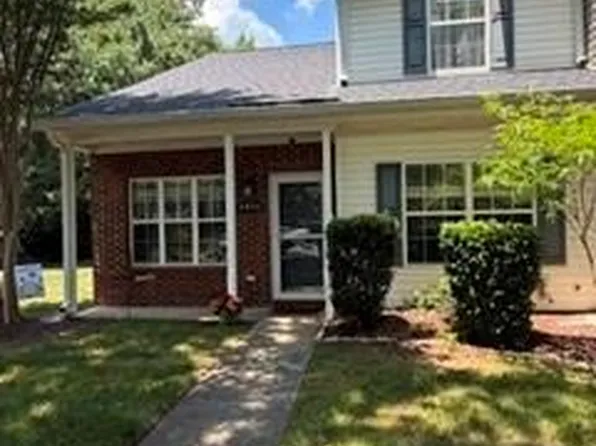 2850 Mayer House Ct, Charlotte, NC 28214