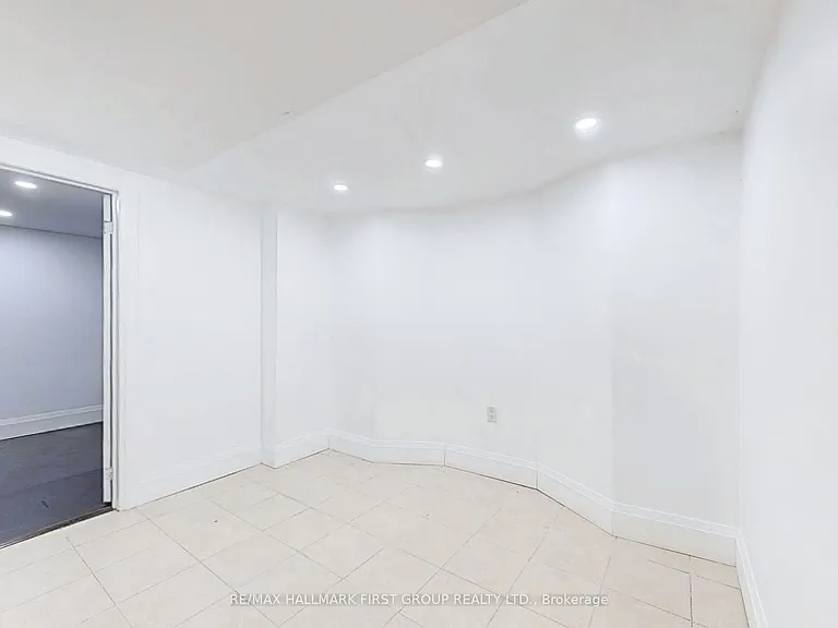 1 Bramwell Dr — Photo 13