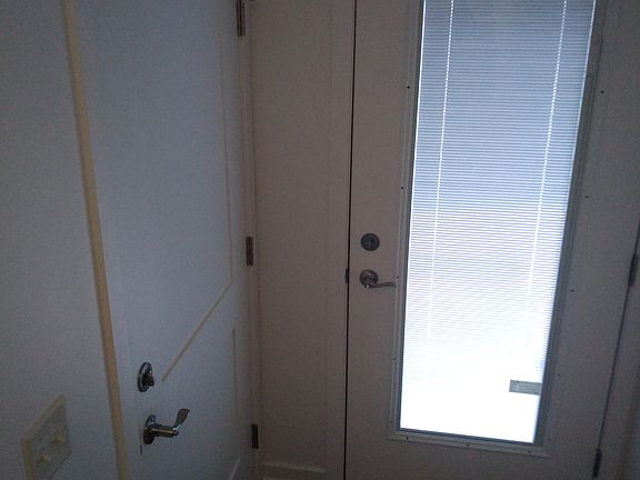 4th image of 2760 Hidden Dr