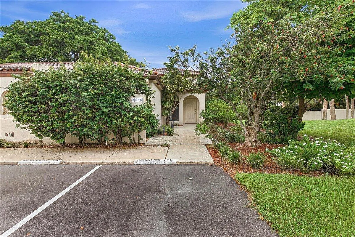 2 bed, 2.0 bath, 1354 sqft, $2,900 — Photo 1