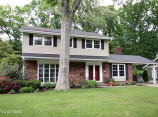 9823 Laurel St, Fairfax, VA 22032