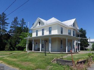 1104 W Maple St, Valley View, PA 17983