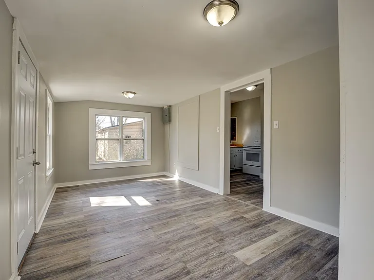 1704 S Q St — Photo 16