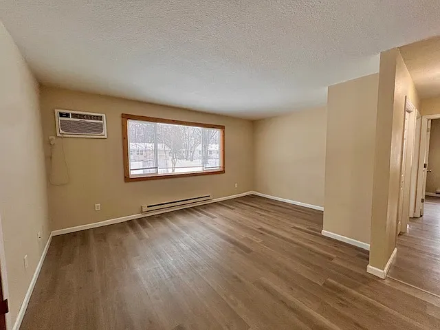 1505 Ward Ave #3 — Photo 1