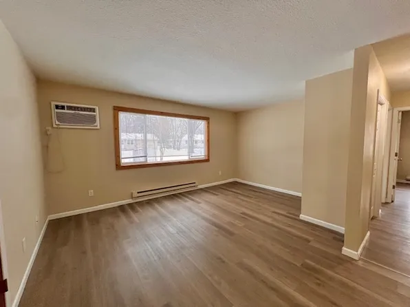 1505 Ward Ave APT 3, Hudson, WI 54016