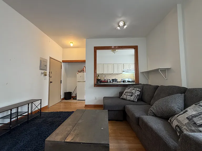 851 Bergen Ave #3B — Photo 3