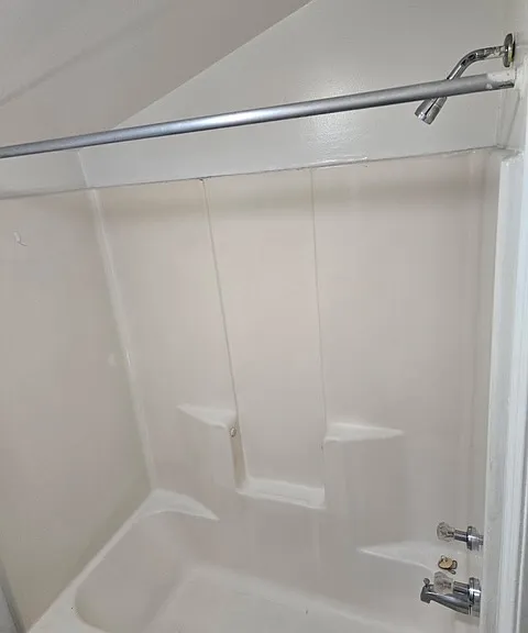 1712 Jefferson Park Ave #15 — Photo 12