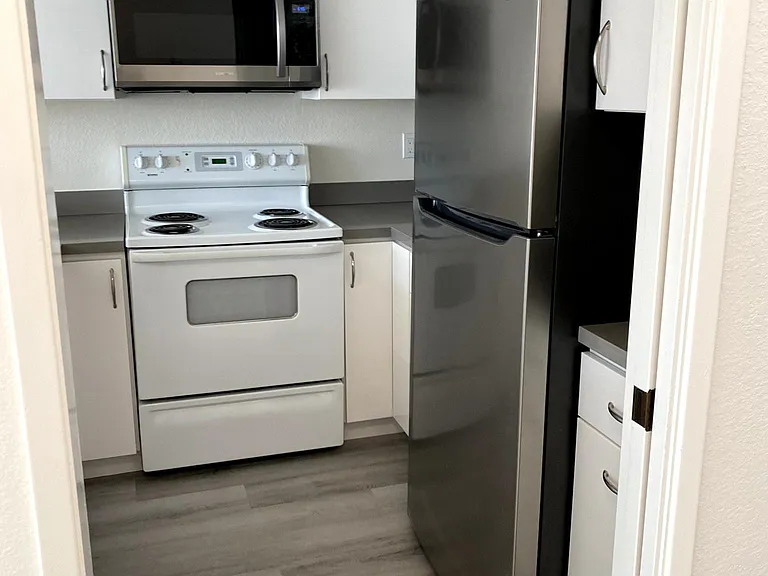 875 La Playa St — Photo 4