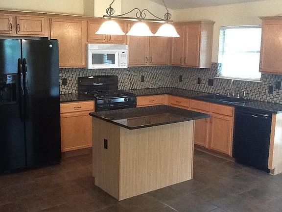 5th image of 2608 Bradley Ln