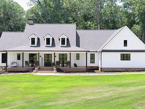 2nd image of 1380 Cronic Town Rd