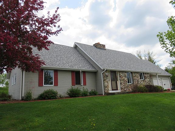 2nd image of W342N7020 Hilltop Ct