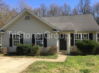 1310 Log Cabin Rd, Charlotte, NC 28213