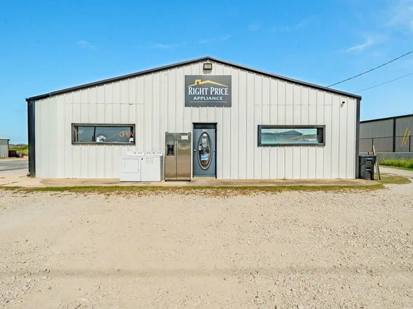 930 N Highway 377, Pilot Pt, TX 76258