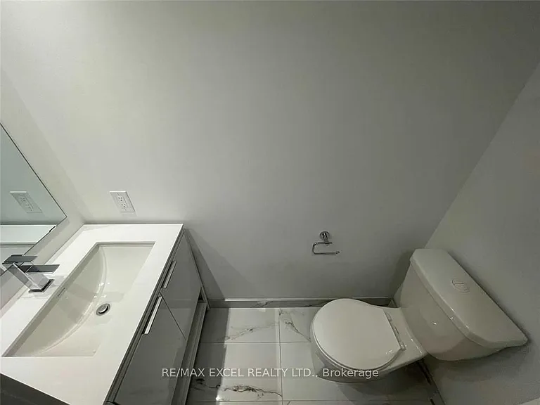 77 Shuter St #529 — Photo 7