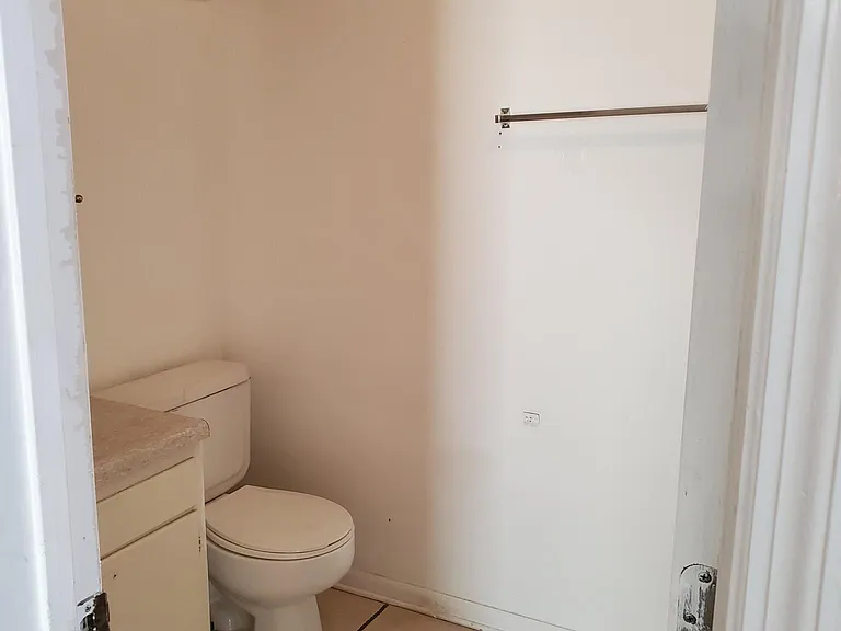 1275 Orange Ave E — Photo 6