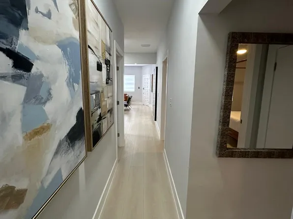 994 NW 2nd St, Miami, FL