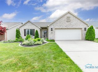 4323 Crystal Ridge Dr E, Maumee, OH 43537