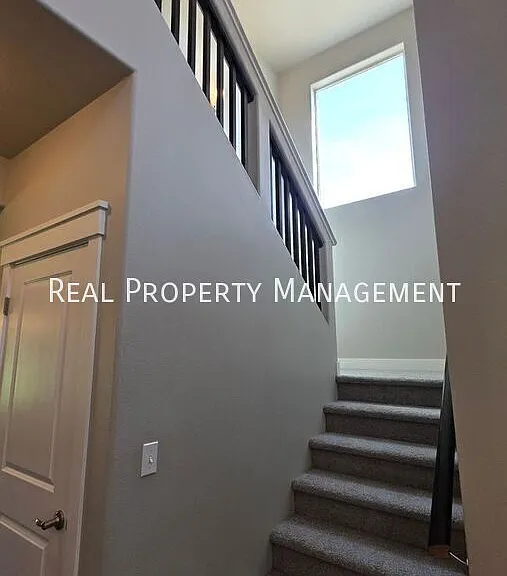 1223 E Esty Dr — Photo 13