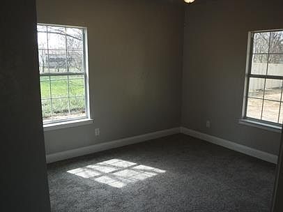 3rd image of 3302 Gibbons St