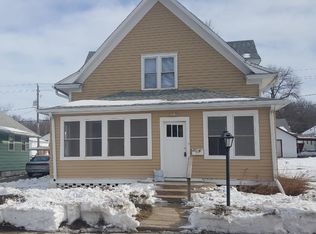 1406 Pacific St, Sioux City, IA 51105