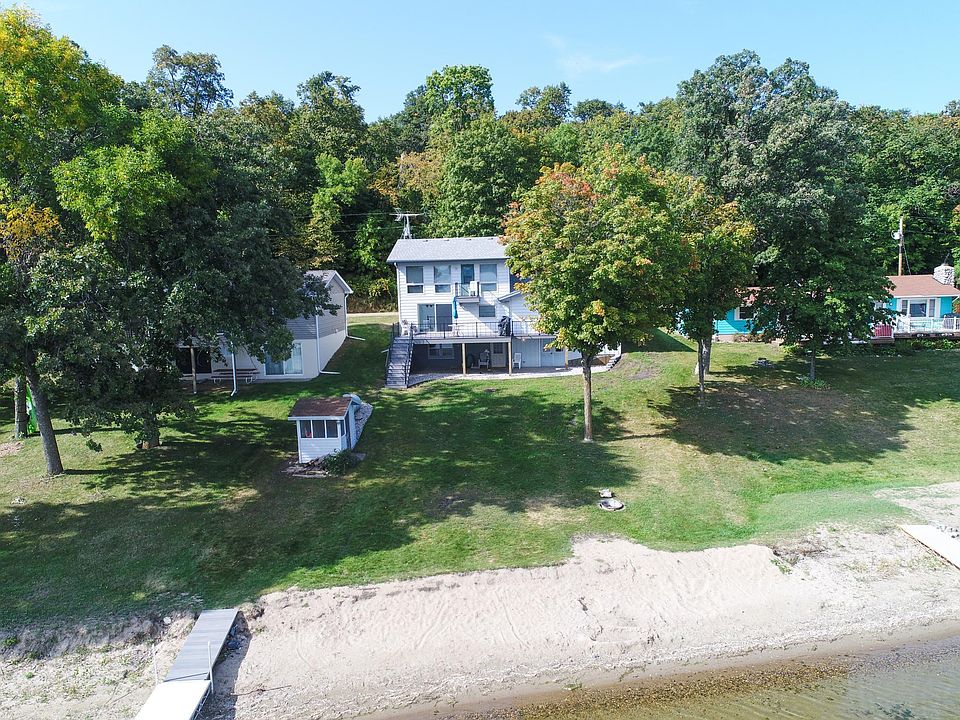 1st image of 272 W Sandy Beach Dr NW