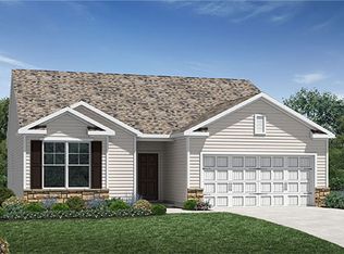 216 Woodland Sky Dr, Pataskala, OH