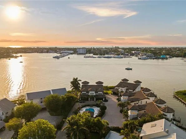 1301 Chesapeake AVE #1B, NAPLES, FL 34102