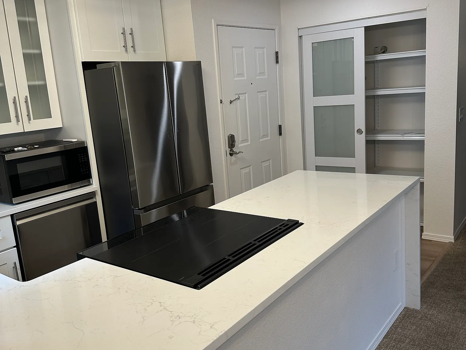 2 bed, 885 sqft, $2,950 — Photo 4